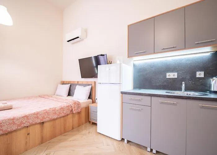 Wow For Rent - Bul Montevideo 25a - B 3*