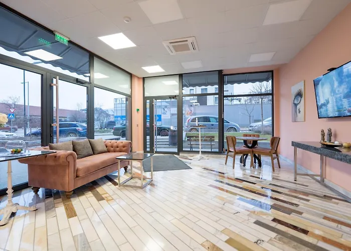 Wow For Rent - Bul Montevideo 25a - B Sofia