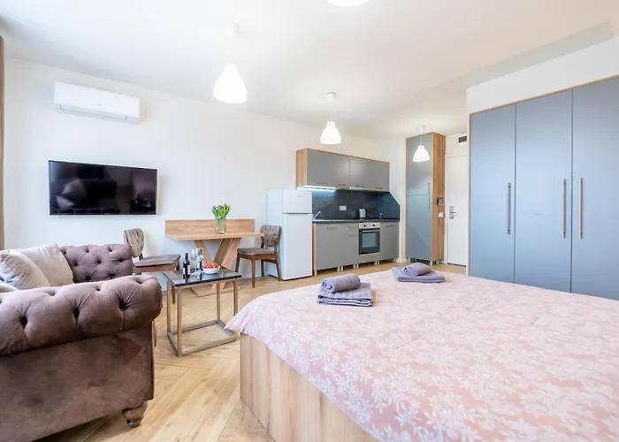 Wow For Rent - Bul Montevideo 25a - B Апартхотел