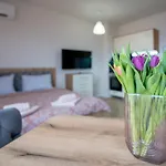 Wow For Rent - Bul Montevideo 25a - B Aparthotel Sofia