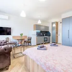 Wow For Rent - Bul Montevideo 25a - B Aparthotel