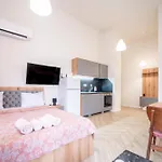 Wow For Rent - Bul Montevideo 25a - B Aparthotel 3*