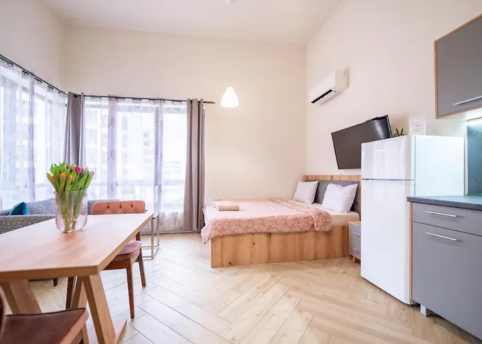 Wow For Rent - Bul Montevideo 25a - B 3* Sofia